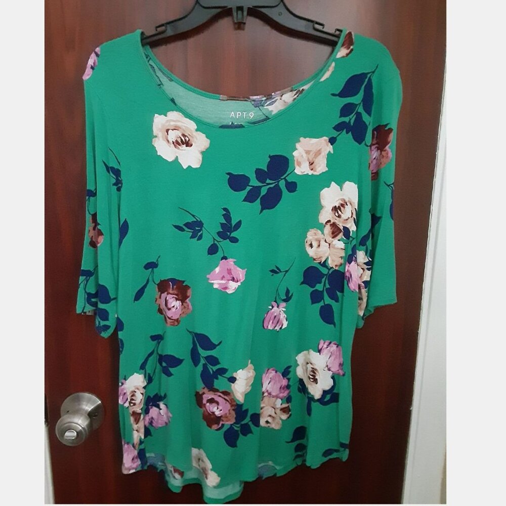 Apt. 9 Essentials Size L Womens Floral Blouse